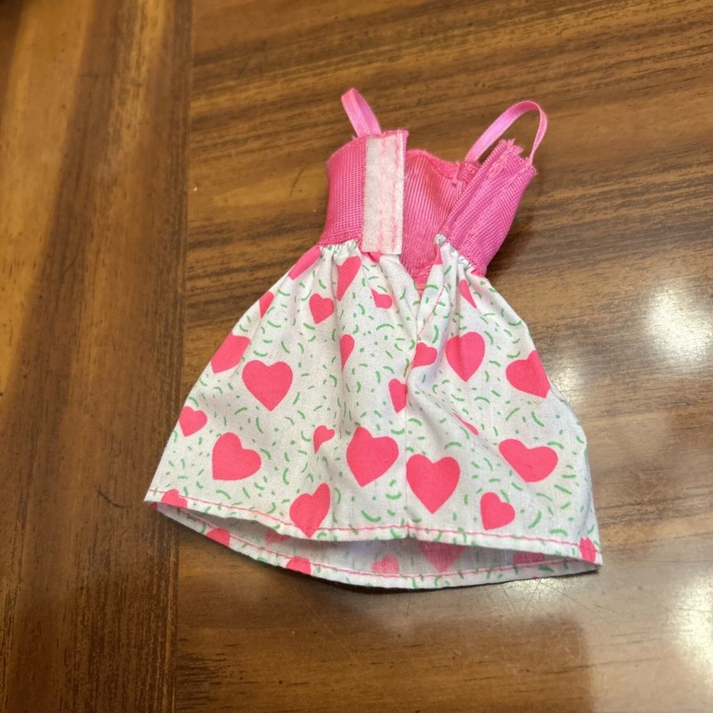 Mattel Barbie Lot of 4 Sweet 'n Pretty Fashions 1994 Scented Candy Heart Designs